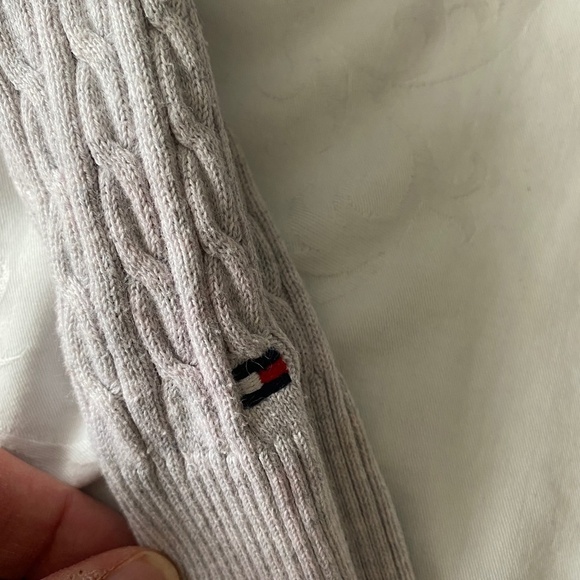 Tommy Hilfiger Women's Light Gray Cable Knit Long Sleeve Sweater Size Large - Picture 7 of 11